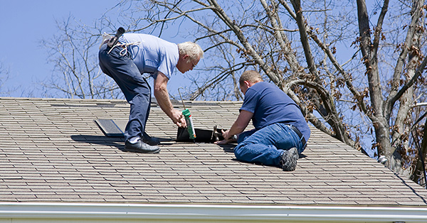 Your Ultimate Spring Roof Maintenance Guide