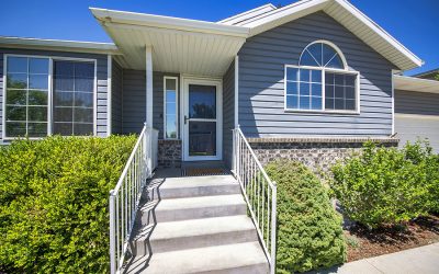 5 Reasons to Choose Vinyl Siding When You Need Professional Siding Installation