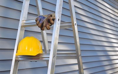4 Signs It’s Time to Hire a Roof Service to Replace Your Home Siding