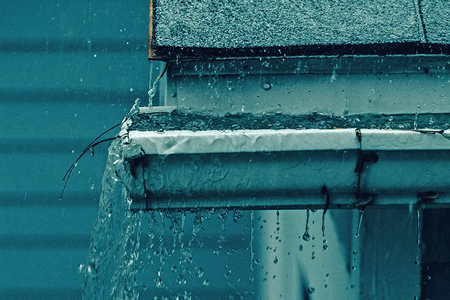 Leaking Broken Gutters